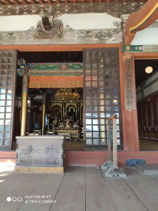 中山寺の本殿・本堂