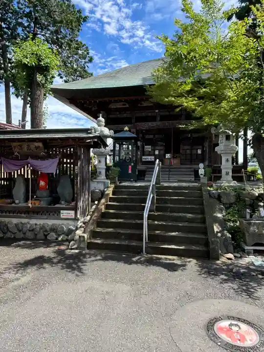 定林寺の本殿・本堂