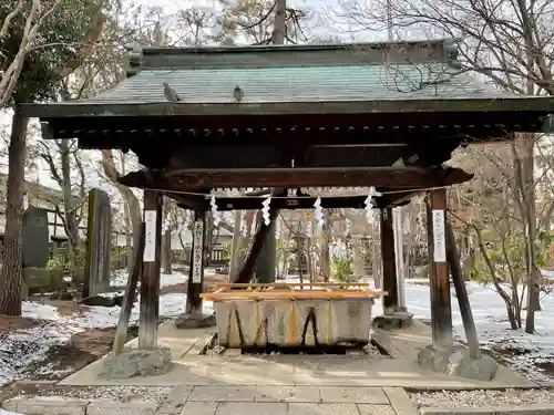 四柱神社の手水舎