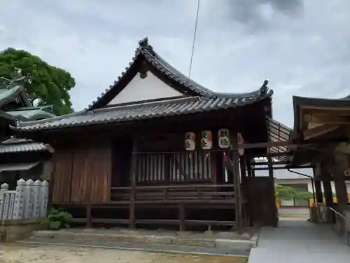泊神社の本殿・本堂