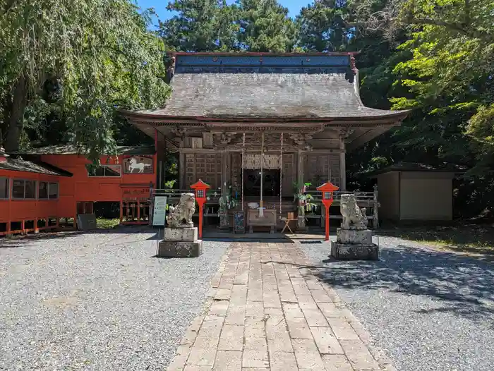 登米神社の本殿