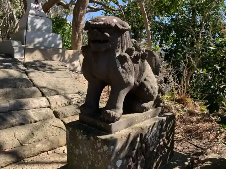 鶴峰八幡神社の狛犬