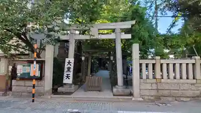 千住本氷川神社の鳥居