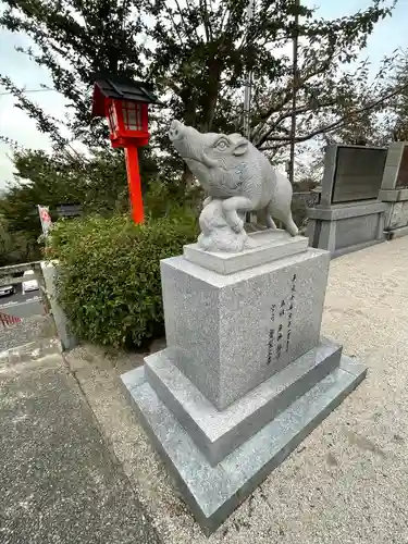 足立山妙見宮（御祖神社）の狛犬