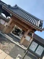 明正寺の山門