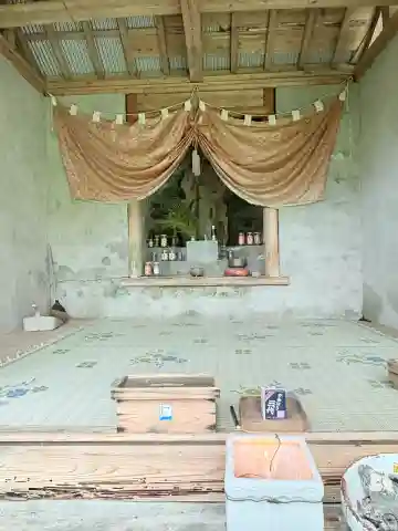 灌頂ヶ滝不動明王の本殿・本堂