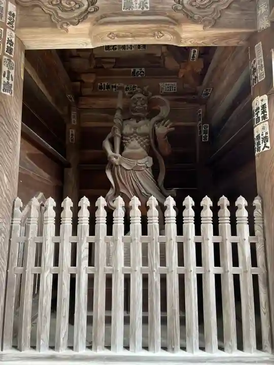 報恩寺の像
