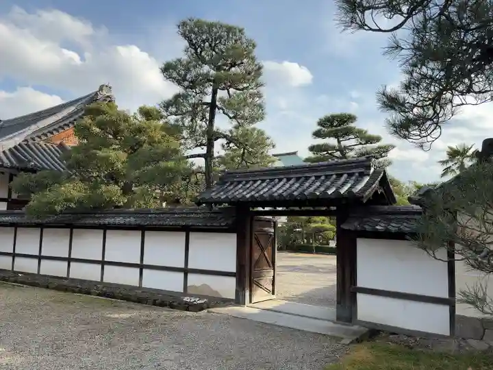 中宮寺(奈良県)
