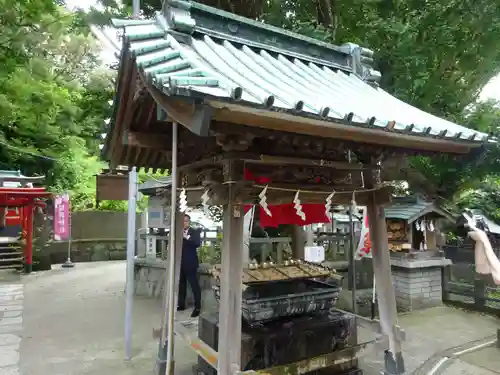 海南神社の手水舎