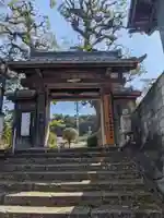 瀧山寺の山門・神門