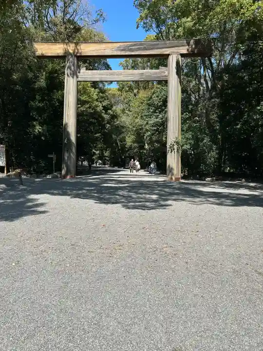 熱田神宮の{uncategorized: "未分類", other: "その他", undefined: "問題あり", building: "その他建物", grave: "お墓", sacred_gate: "鳥居", guardian: "狛犬", statue: "像", buddha: "仏像", history: "歴史", nature: "自然", garden: "庭園", animal: "動物", pagoda: "塔", temizu: "手水舎", mountain_gate: "山門・神門", sanctuary: "本殿・本堂", subordinate: "末社・摂社", art: "芸術", scenery: "景色", jizo: "地蔵", ema: "絵馬", goshuin: "御朱印", omikuji: "おみくじ", items: "授与品その他", amulet: "お守り", goshuincho: "御朱印帳", eats: "食事", festival: "お祭り", votive_dance: "神楽", shichigosan: "七五三参", wedding: "結婚式", experience: "体験その他", initially: "初詣", around: "周辺", anti_infection: "感染症対策"}