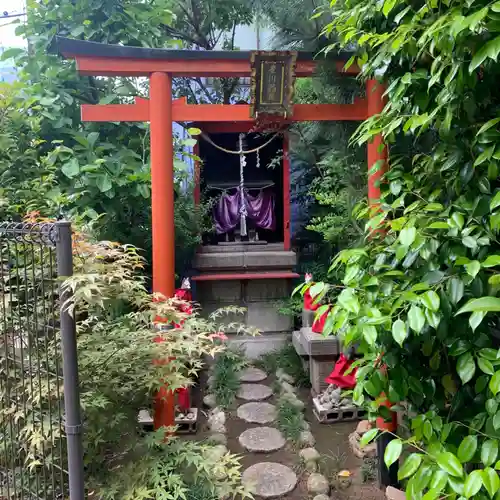 豊川稲荷の鳥居