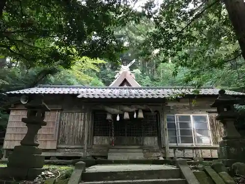 高田神社の本殿・本堂