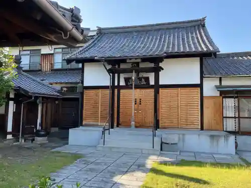 円通寺の本殿