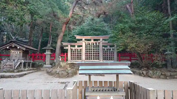 檜原神社(大神神社摂社)のその他建物