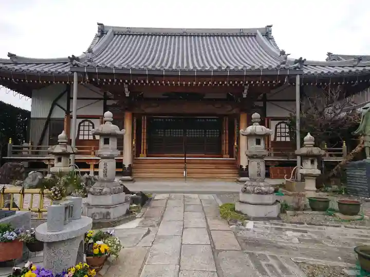 正覚寺の本殿・本堂