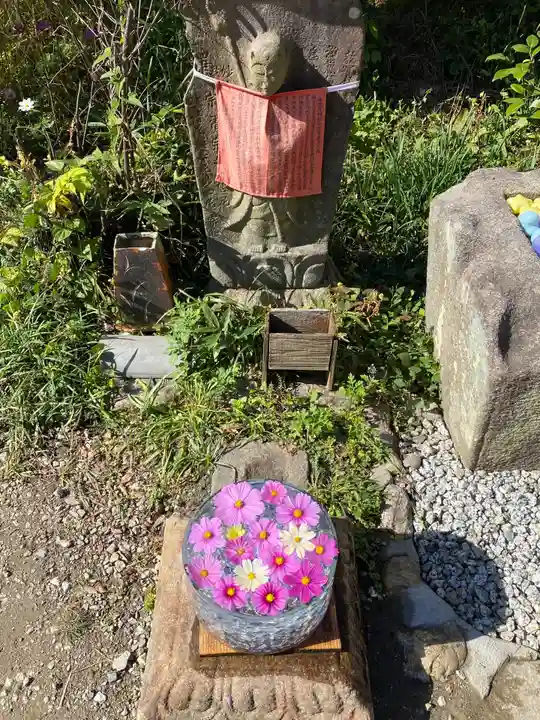 般若寺 ❁コスモス寺❁の地蔵