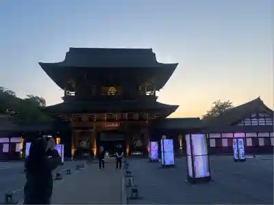 瑞龍寺(富山県)