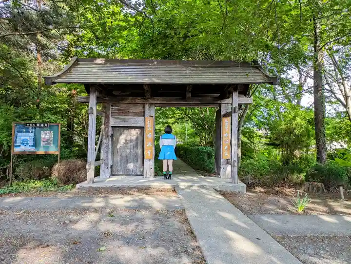 禅源寺の山門・神門