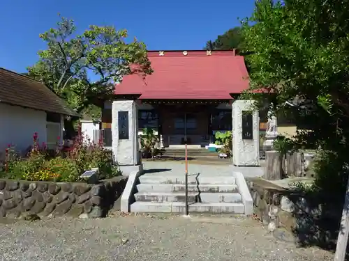 伊勢原 法泉寺の本殿