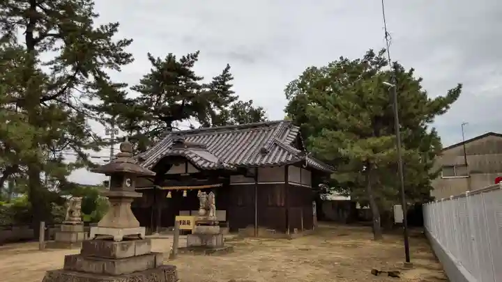 中畝神社の本殿・本堂
