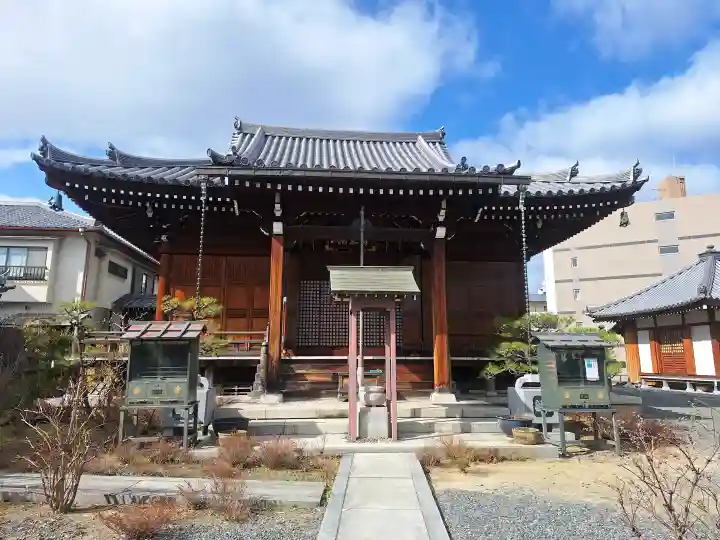蓮花寺の{uncategorized: "未分類", other: "その他", undefined: "問題あり", building: "その他建物", grave: "お墓", sacred_gate: "鳥居", guardian: "狛犬", statue: "像", buddha: "仏像", history: "歴史", nature: "自然", garden: "庭園", animal: "動物", pagoda: "塔", temizu: "手水舎", mountain_gate: "山門・神門", sanctuary: "本殿・本堂", subordinate: "末社・摂社", art: "芸術", scenery: "景色", jizo: "地蔵", ema: "絵馬", goshuin: "御朱印", omikuji: "おみくじ", items: "授与品その他", amulet: "お守り", goshuincho: "御朱印帳", eats: "食事", festival: "お祭り", votive_dance: "神楽", shichigosan: "七五三参", wedding: "結婚式", experience: "体験その他", initially: "初詣", around: "周辺", anti_infection: "感染症対策"}