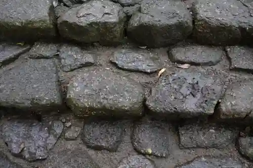 近津尾神社の建物その他