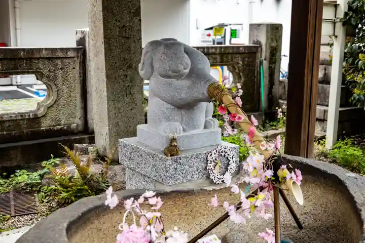 三輪神社の手水舎