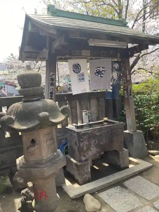 於咲稲荷神社・波除(浪除)稲荷神社の手水舎