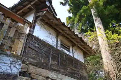 華蔵寺の本殿・本堂