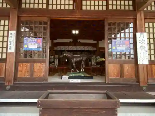 玉井宮東照宮の{uncategorized: "未分類", other: "その他", undefined: "問題あり", building: "その他建物", grave: "お墓", sacred_gate: "鳥居", guardian: "狛犬", statue: "像", buddha: "仏像", history: "歴史", nature: "自然", garden: "庭園", animal: "動物", pagoda: "塔", temizu: "手水舎", mountain_gate: "山門・神門", sanctuary: "本殿・本堂", subordinate: "末社・摂社", art: "芸術", scenery: "景色", jizo: "地蔵", ema: "絵馬", goshuin: "御朱印", omikuji: "おみくじ", items: "授与品その他", amulet: "お守り", goshuincho: "御朱印帳", eats: "食事", festival: "お祭り", votive_dance: "神楽", shichigosan: "七五三参", wedding: "結婚式", experience: "体験その他", initially: "初詣", around: "周辺", anti_infection: "感染症対策"}