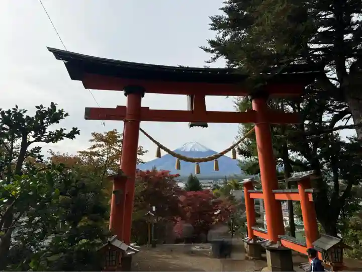 新倉富士浅間神社(山梨県)