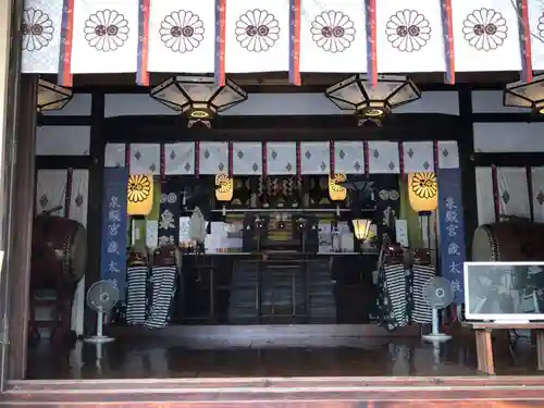 泉殿宮の本殿・本堂