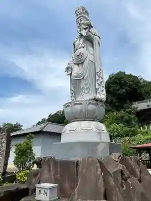 埼玉厄除け開運大師・龍泉寺（切り絵御朱印発祥の寺）(埼玉県)