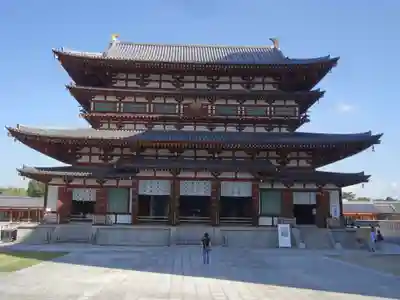 薬師寺の本殿・本堂