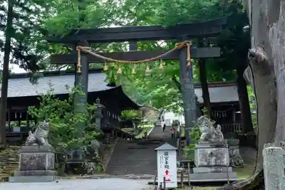 諏訪大社上社前宮(長野県)
