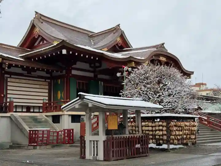 亀戸天神社の{uncategorized: "未分類", other: "その他", undefined: "問題あり", building: "その他建物", grave: "お墓", sacred_gate: "鳥居", guardian: "狛犬", statue: "像", buddha: "仏像", history: "歴史", nature: "自然", garden: "庭園", animal: "動物", pagoda: "塔", temizu: "手水舎", mountain_gate: "山門・神門", sanctuary: "本殿・本堂", subordinate: "末社・摂社", art: "芸術", scenery: "景色", jizo: "地蔵", ema: "絵馬", goshuin: "御朱印", omikuji: "おみくじ", items: "授与品その他", amulet: "お守り", goshuincho: "御朱印帳", eats: "食事", festival: "お祭り", votive_dance: "神楽", shichigosan: "七五三参", wedding: "結婚式", experience: "体験その他", initially: "初詣", around: "周辺", anti_infection: "感染症対策"}