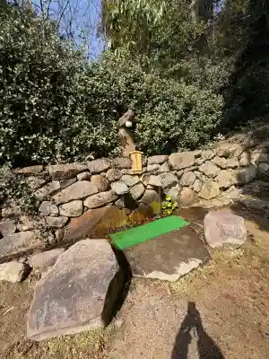 眞名井神社の{uncategorized: "未分類", other: "その他", undefined: "問題あり", building: "その他建物", grave: "お墓", sacred_gate: "鳥居", guardian: "狛犬", statue: "像", buddha: "仏像", history: "歴史", nature: "自然", garden: "庭園", animal: "動物", pagoda: "塔", temizu: "手水舎", mountain_gate: "山門・神門", sanctuary: "本殿・本堂", subordinate: "末社・摂社", art: "芸術", scenery: "景色", jizo: "地蔵", ema: "絵馬", goshuin: "御朱印", omikuji: "おみくじ", items: "授与品その他", amulet: "お守り", goshuincho: "御朱印帳", eats: "食事", festival: "お祭り", votive_dance: "神楽", shichigosan: "七五三参", wedding: "結婚式", experience: "体験その他", initially: "初詣", around: "周辺", anti_infection: "感染症対策"}