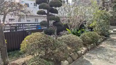 御嶽山神社の庭園