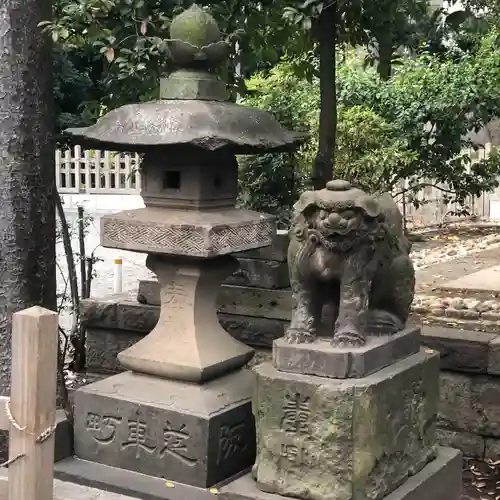 嶺御嶽神社の狛犬