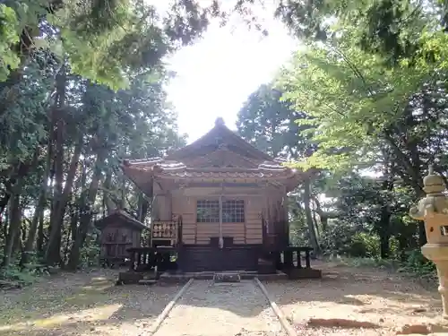 天日名鳥命神社の本殿