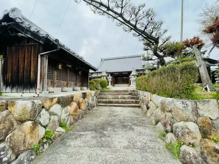 多聞寺の{uncategorized: "未分類", other: "その他", undefined: "問題あり", building: "その他建物", grave: "お墓", sacred_gate: "鳥居", guardian: "狛犬", statue: "像", buddha: "仏像", history: "歴史", nature: "自然", garden: "庭園", animal: "動物", pagoda: "塔", temizu: "手水舎", mountain_gate: "山門・神門", sanctuary: "本殿・本堂", subordinate: "末社・摂社", art: "芸術", scenery: "景色", jizo: "地蔵", ema: "絵馬", goshuin: "御朱印", omikuji: "おみくじ", items: "授与品その他", amulet: "お守り", goshuincho: "御朱印帳", eats: "食事", festival: "お祭り", votive_dance: "神楽", shichigosan: "七五三参", wedding: "結婚式", experience: "体験その他", initially: "初詣", around: "周辺", anti_infection: "感染症対策"}