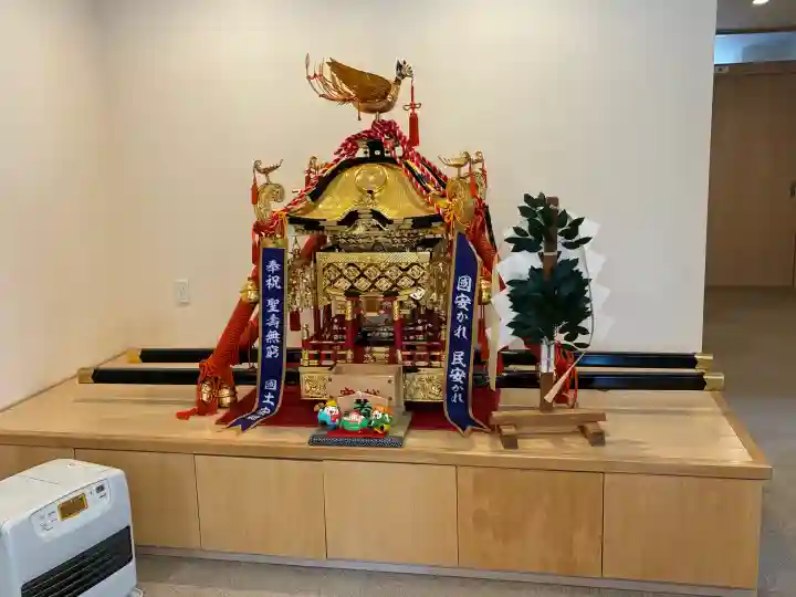 大谷地神社の{uncategorized: "未分類", other: "その他", undefined: "問題あり", building: "その他建物", grave: "お墓", sacred_gate: "鳥居", guardian: "狛犬", statue: "像", buddha: "仏像", history: "歴史", nature: "自然", garden: "庭園", animal: "動物", pagoda: "塔", temizu: "手水舎", mountain_gate: "山門・神門", sanctuary: "本殿・本堂", subordinate: "末社・摂社", art: "芸術", scenery: "景色", jizo: "地蔵", ema: "絵馬", goshuin: "御朱印", omikuji: "おみくじ", items: "授与品その他", amulet: "お守り", goshuincho: "御朱印帳", eats: "食事", festival: "お祭り", votive_dance: "神楽", shichigosan: "七五三参", wedding: "結婚式", experience: "体験その他", initially: "初詣", around: "周辺", anti_infection: "感染症対策"}