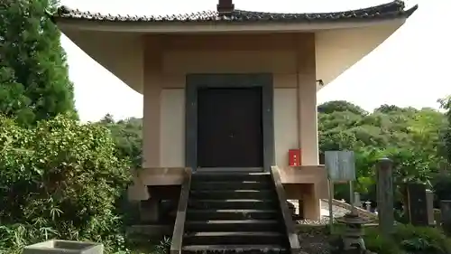 東性寺の末社