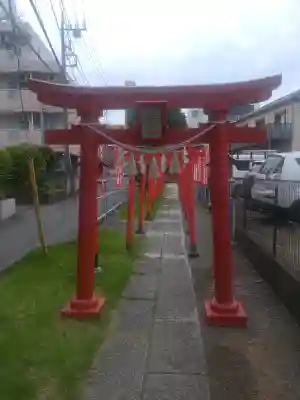 谷口山野稲荷神社の{uncategorized: "未分類", other: "その他", undefined: "問題あり", building: "その他建物", grave: "お墓", sacred_gate: "鳥居", guardian: "狛犬", statue: "像", buddha: "仏像", history: "歴史", nature: "自然", garden: "庭園", animal: "動物", pagoda: "塔", temizu: "手水舎", mountain_gate: "山門・神門", sanctuary: "本殿・本堂", subordinate: "末社・摂社", art: "芸術", scenery: "景色", jizo: "地蔵", ema: "絵馬", goshuin: "御朱印", omikuji: "おみくじ", items: "授与品その他", amulet: "お守り", goshuincho: "御朱印帳", eats: "食事", festival: "お祭り", votive_dance: "神楽", shichigosan: "七五三参", wedding: "結婚式", experience: "体験その他", initially: "初詣", around: "周辺", anti_infection: "感染症対策"}