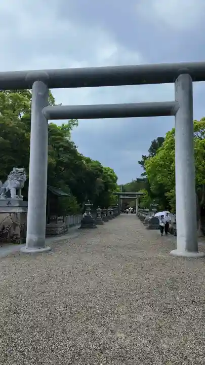 伊弉諾神宮の{uncategorized: "未分類", other: "その他", undefined: "問題あり", building: "その他建物", grave: "お墓", sacred_gate: "鳥居", guardian: "狛犬", statue: "像", buddha: "仏像", history: "歴史", nature: "自然", garden: "庭園", animal: "動物", pagoda: "塔", temizu: "手水舎", mountain_gate: "山門・神門", sanctuary: "本殿・本堂", subordinate: "末社・摂社", art: "芸術", scenery: "景色", jizo: "地蔵", ema: "絵馬", goshuin: "御朱印", omikuji: "おみくじ", items: "授与品その他", amulet: "お守り", goshuincho: "御朱印帳", eats: "食事", festival: "お祭り", votive_dance: "神楽", shichigosan: "七五三参", wedding: "結婚式", experience: "体験その他", initially: "初詣", around: "周辺", anti_infection: "感染症対策"}