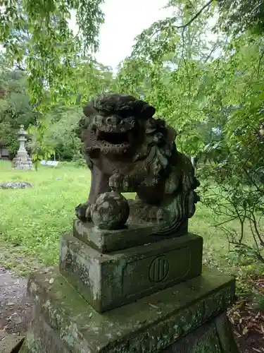 青葉神社の狛犬