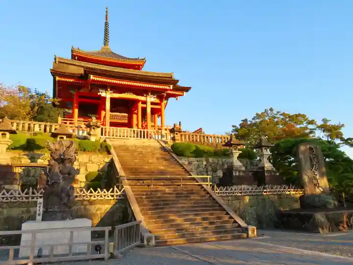 清水寺の山門・神門