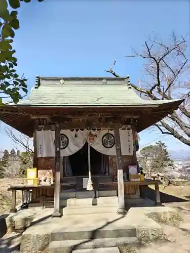 鶴ケ城稲荷神社の本殿