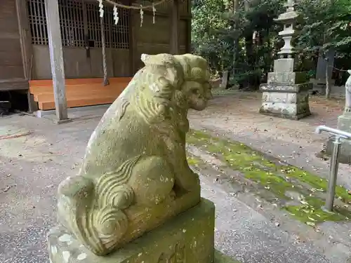 五靈神社の狛犬